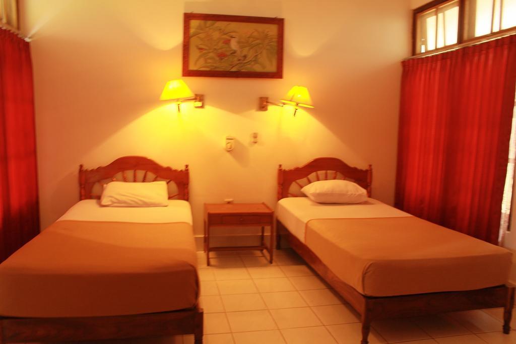 Hotel Angsoka Temukus Bilik gambar