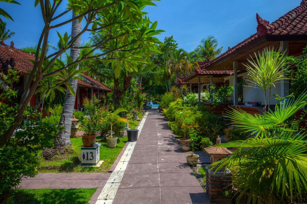 Hotel Angsoka Temukus Luaran gambar
