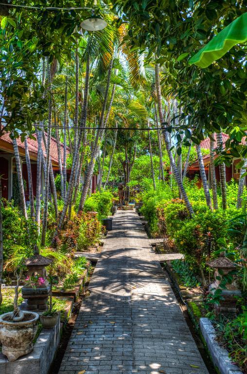 Hotel Angsoka Temukus Luaran gambar