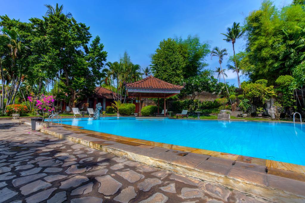 Hotel Angsoka Temukus Luaran gambar